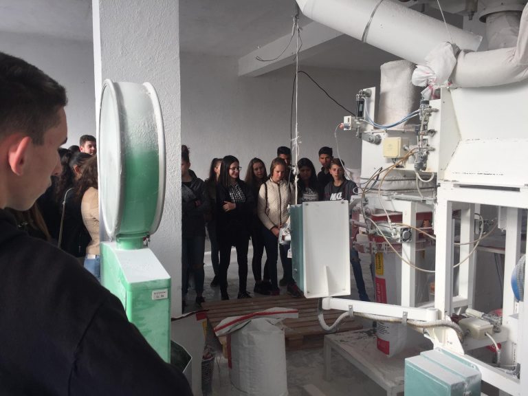 Фармацевтски техничар